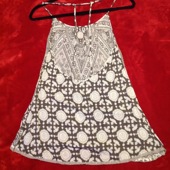 Top - Picture 2 of 2